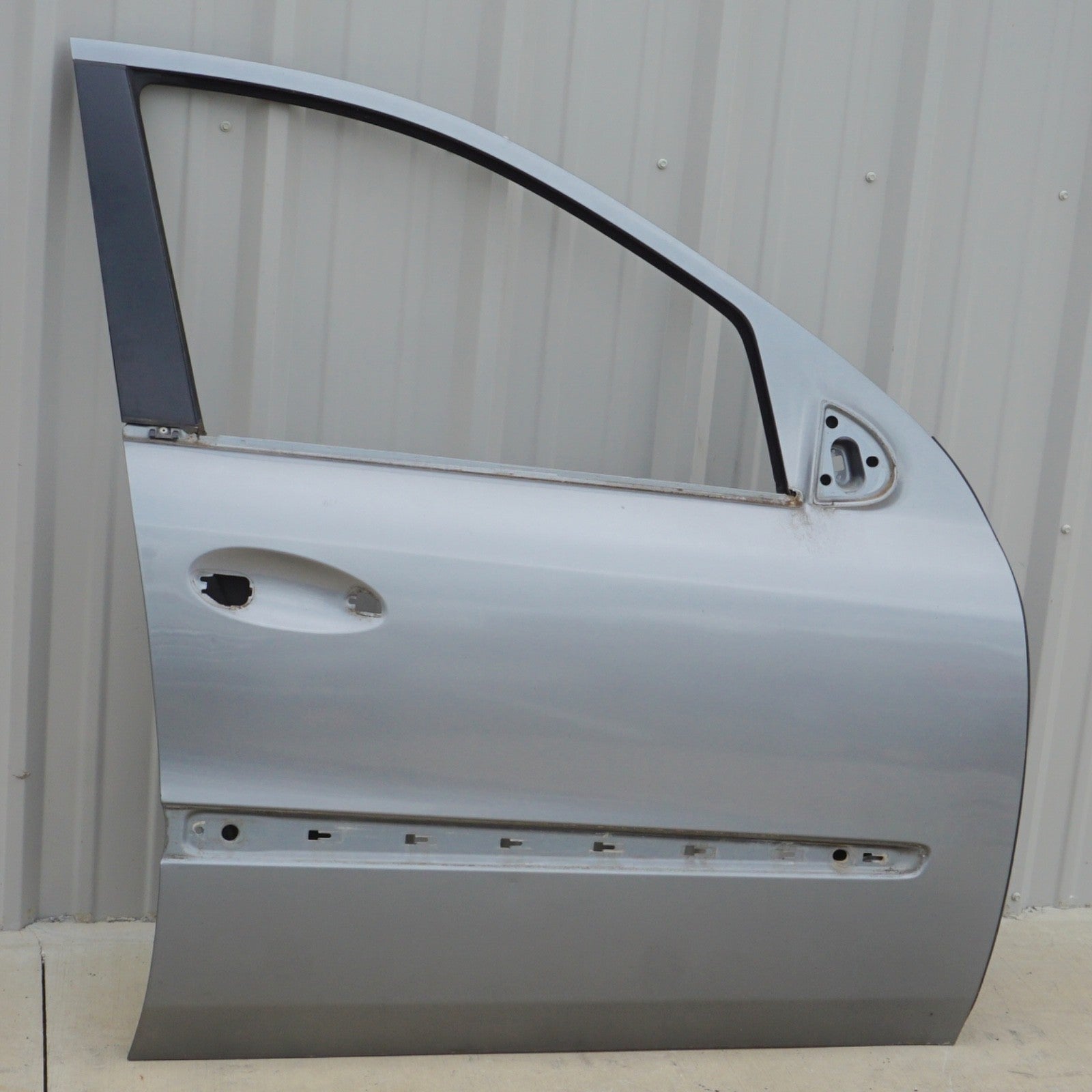 06-11 Mercedes W164 ML63 ML350 ML500 FRONT RIGHT PASSENGER SIDE DOOR SHELL OEM