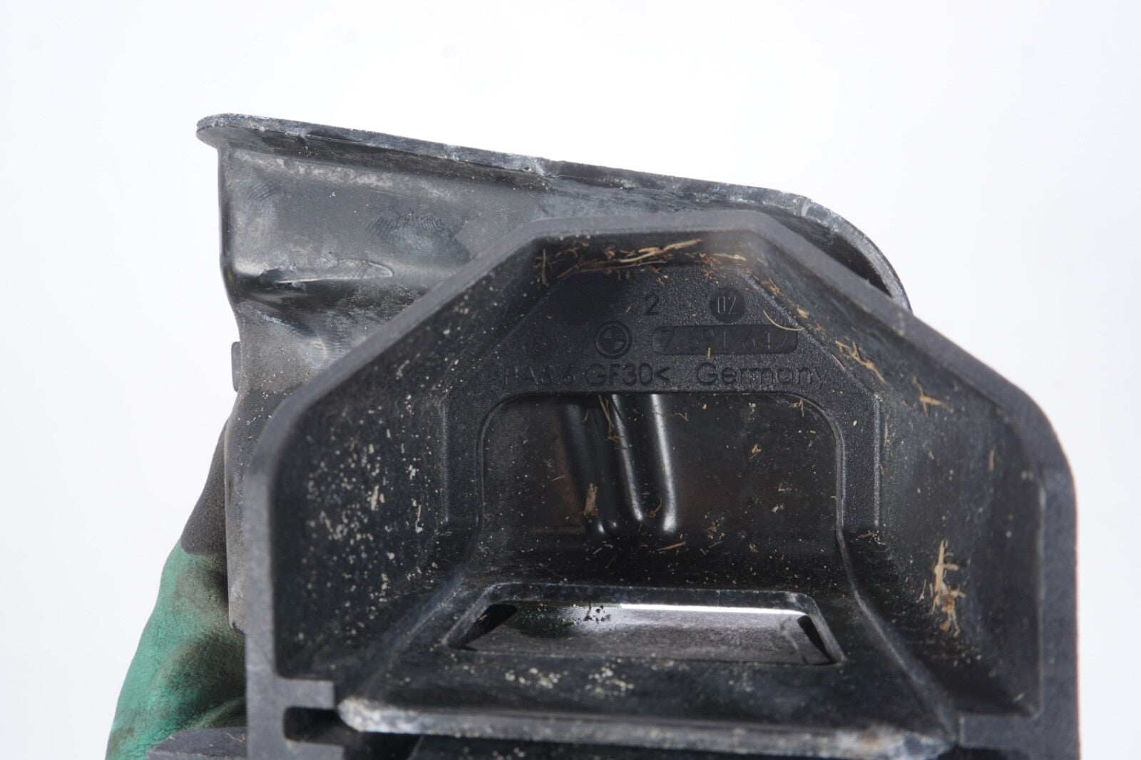 06-13 BMW E90 330i 328i 335i FRONT RIGHT  LEFT PANEL BRACKET OEM DRIVER PASSENGE