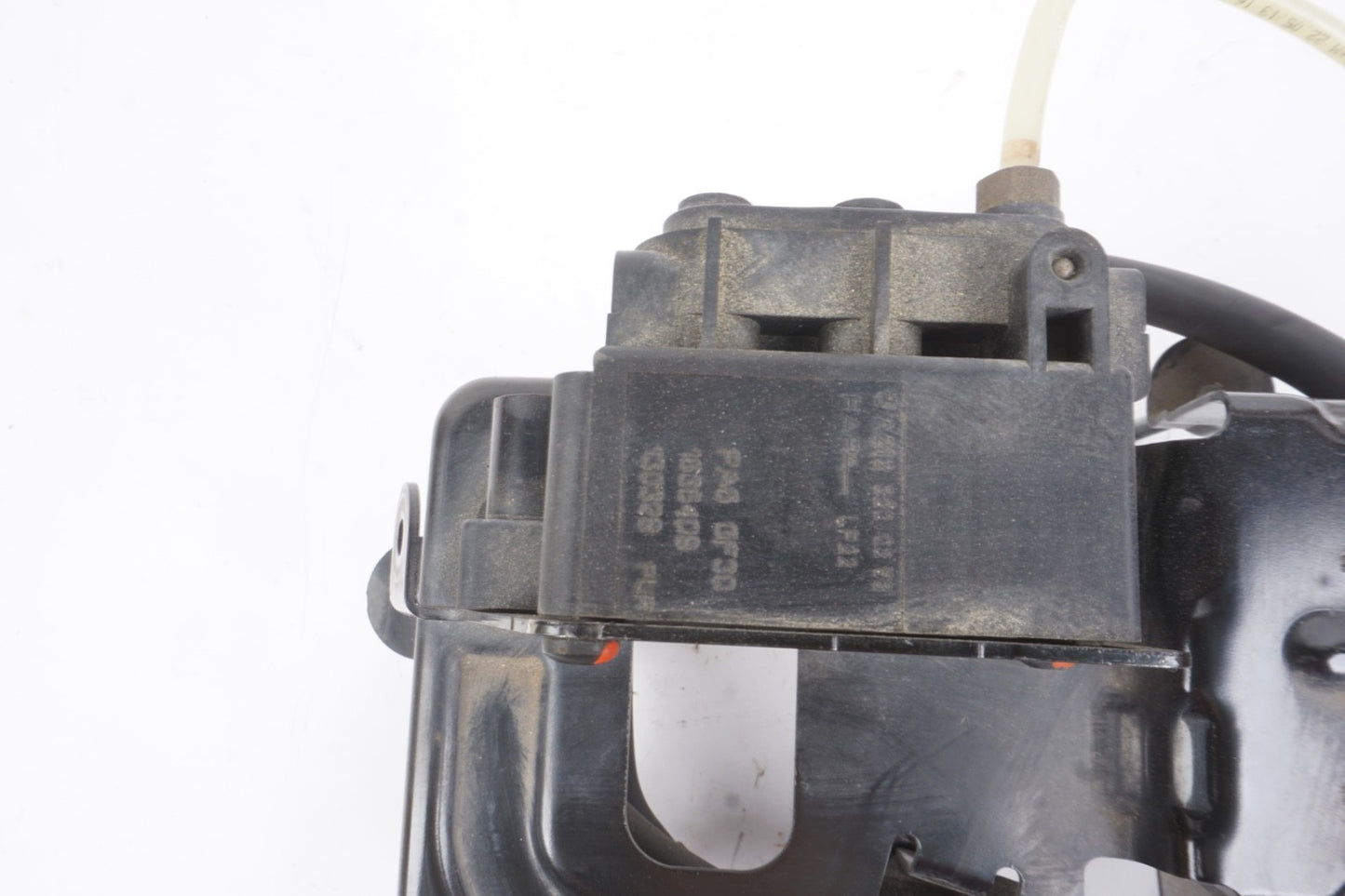 2013 - 2015 Mercedes GL450 Left Air Compressor Bracket OEM