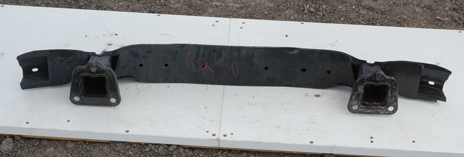 06 - 11 BMW 335i 328i E93 E92 REAR BUMPER REINFORCEMENT 7147604 OEM
