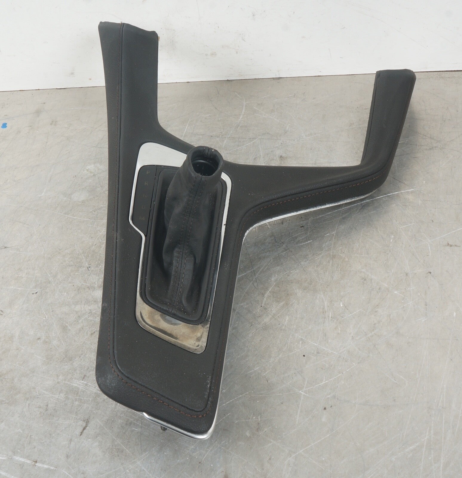 GM OEM 20-21 CT4 Console Center Console-Trim Plate 84600656
