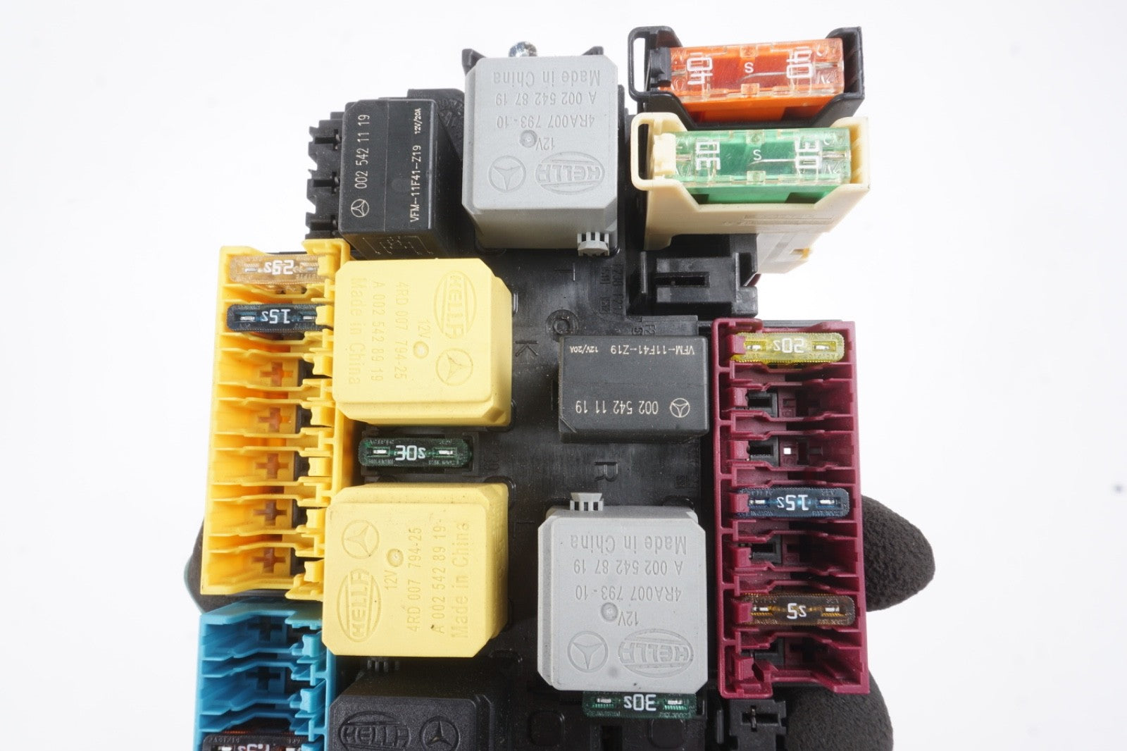2013 - 2016 Mercedes GL450 X166 Front Right Passenger Side Relay Fuse Box OEM