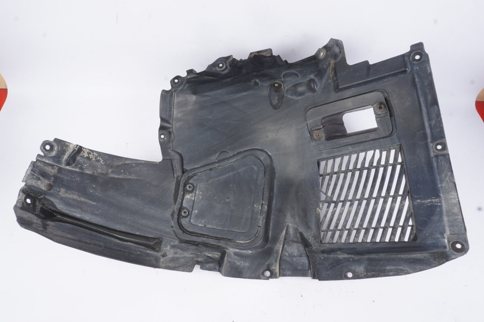 2012-18 BMW 650i 640i F13 FRONT LEFT SIDE FORWARD FENDER LINER SPLASH SHIELD OEM