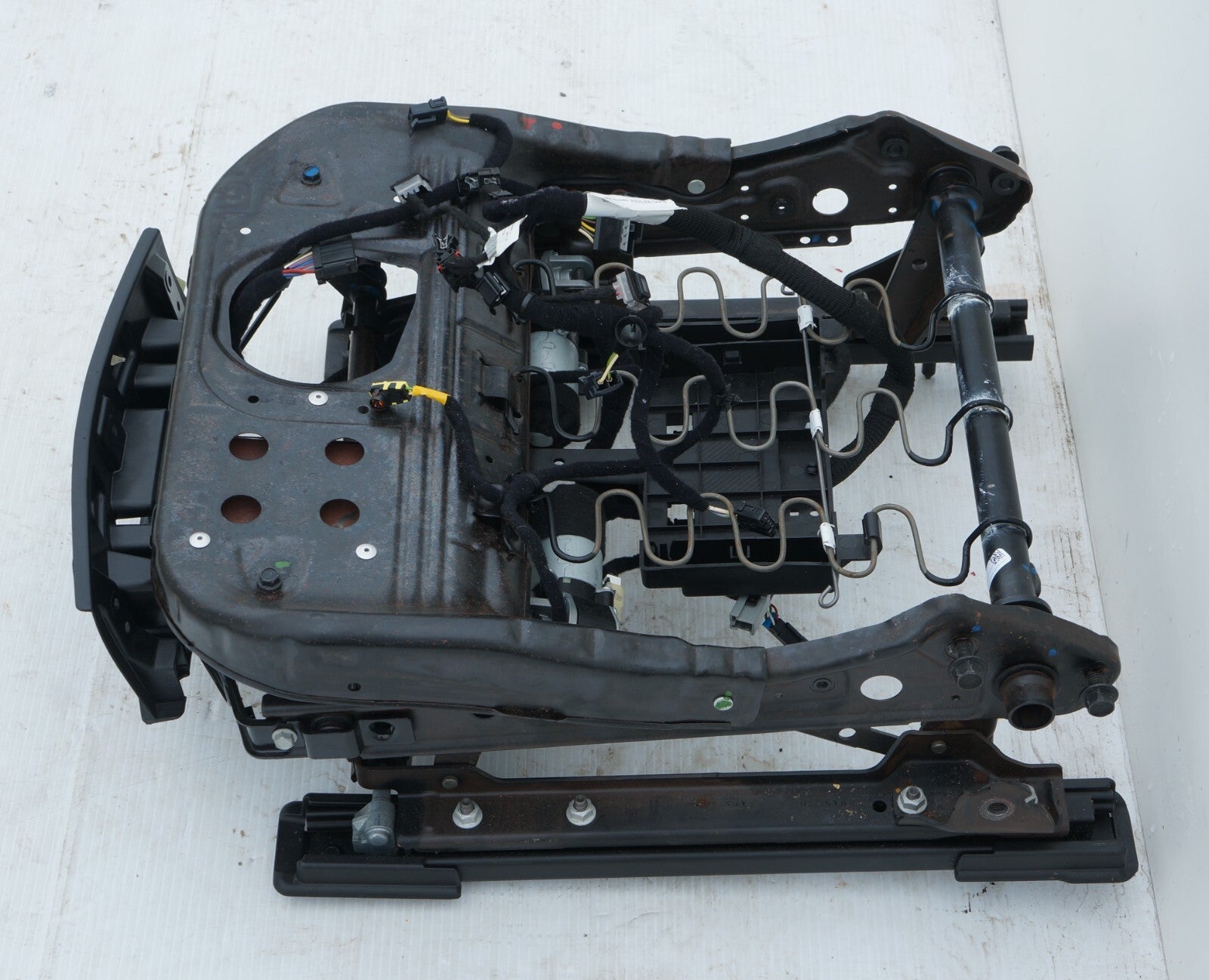 14-17 MASERATI QUATTROPORTE FRONT RIGHT PASSENGER SEAT TRACK RAIL FRAME OEM