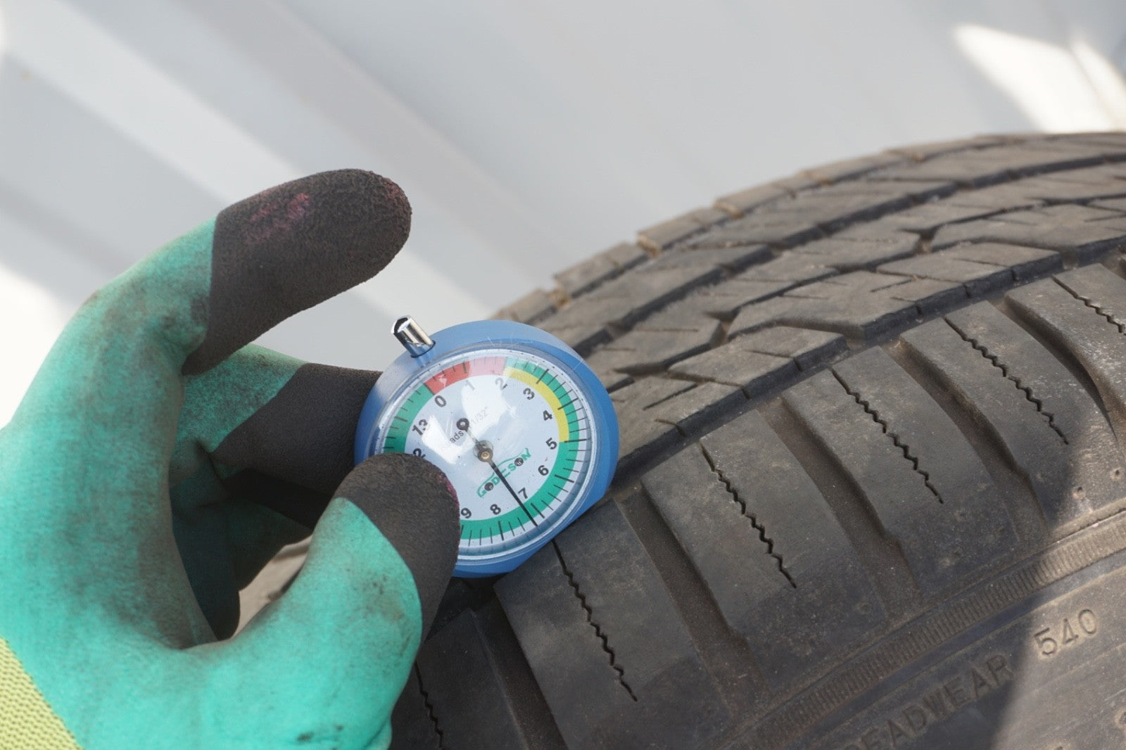 Used 235/60R18 Sumitomo HTR A/S P03 107V - 7 mm
