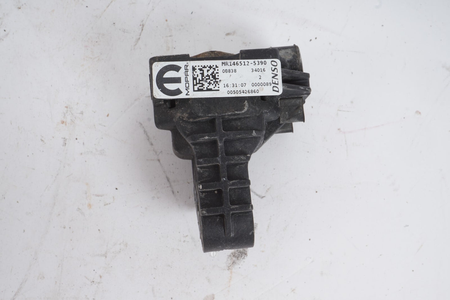 17 - 24 Alfa Romeo Giulia 2.0 RADIATOR CORE BRACKET SUPPORT LEFT DRIVER SIDE OEM
