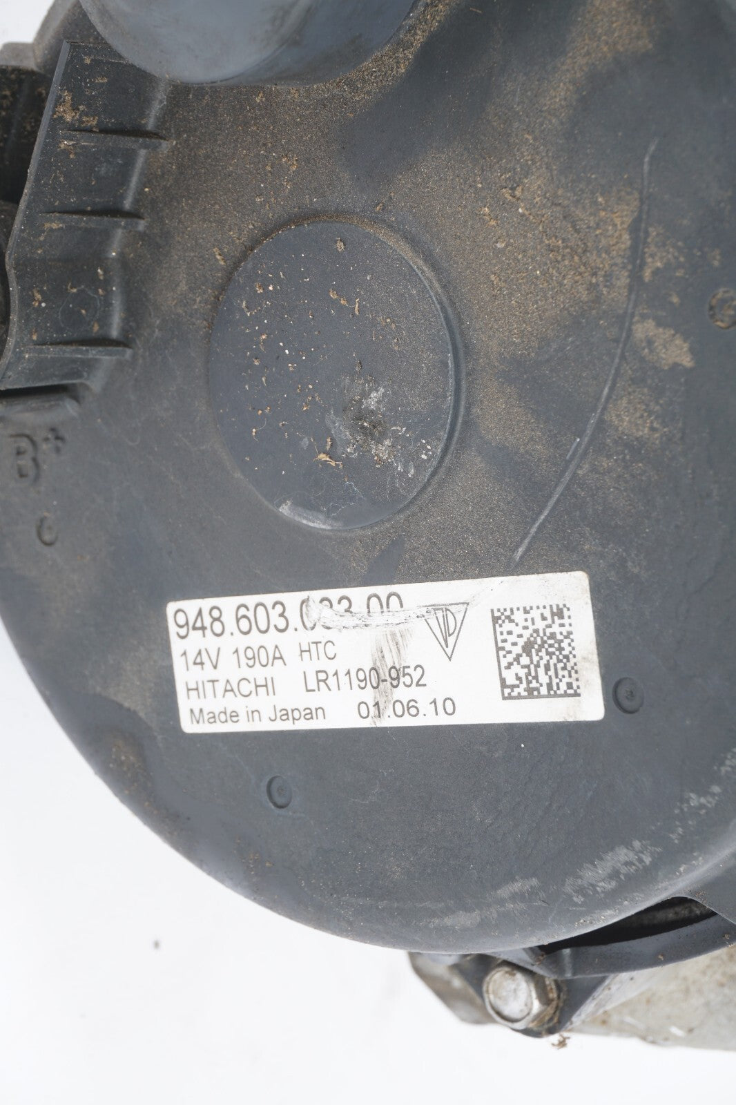 11-18 Porsche Cayenne 958 4.8l Alternator  OEM