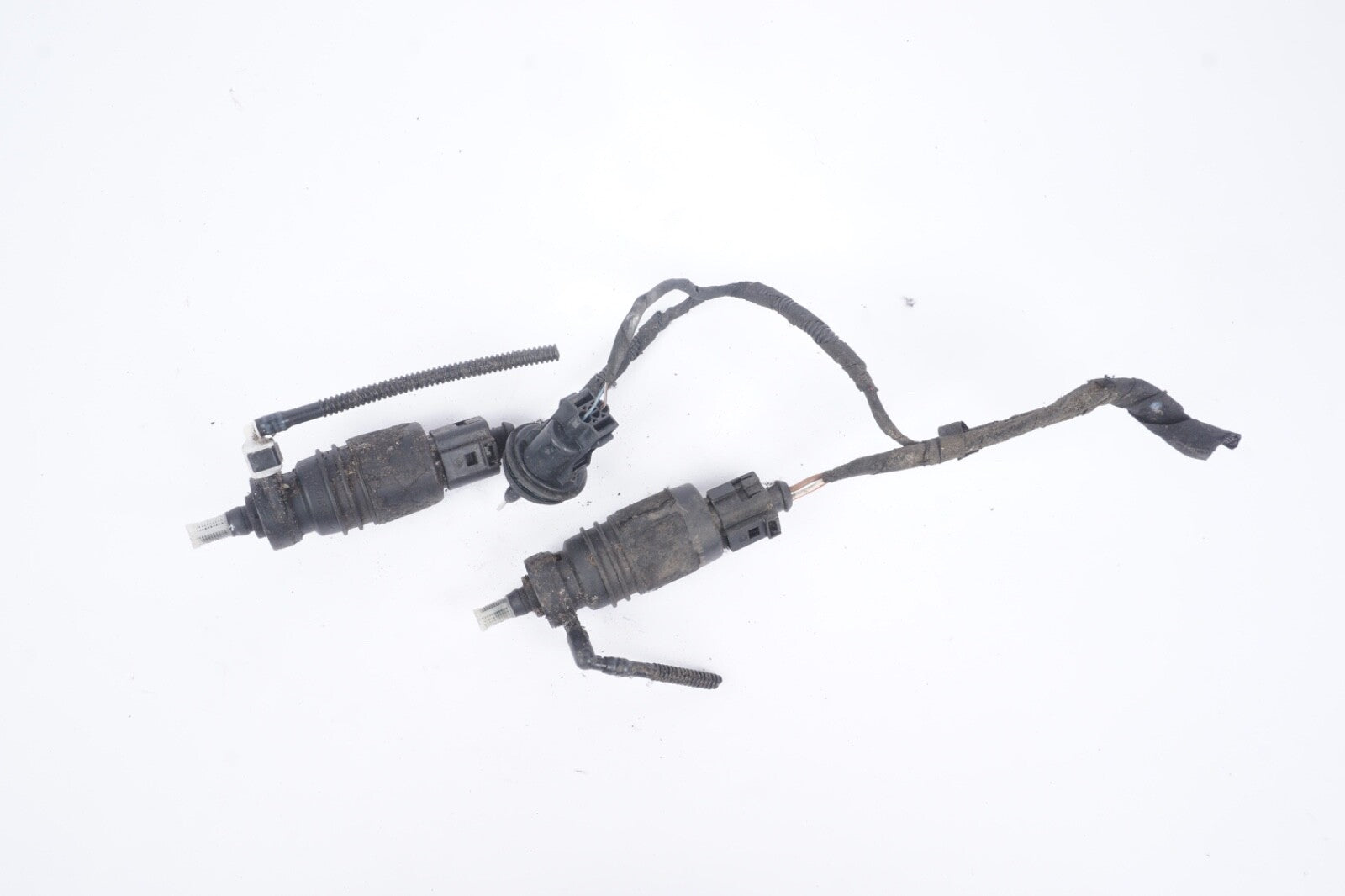2004 - 2010 AUDI A8 Windshield Washer Pump Motor Set of Two