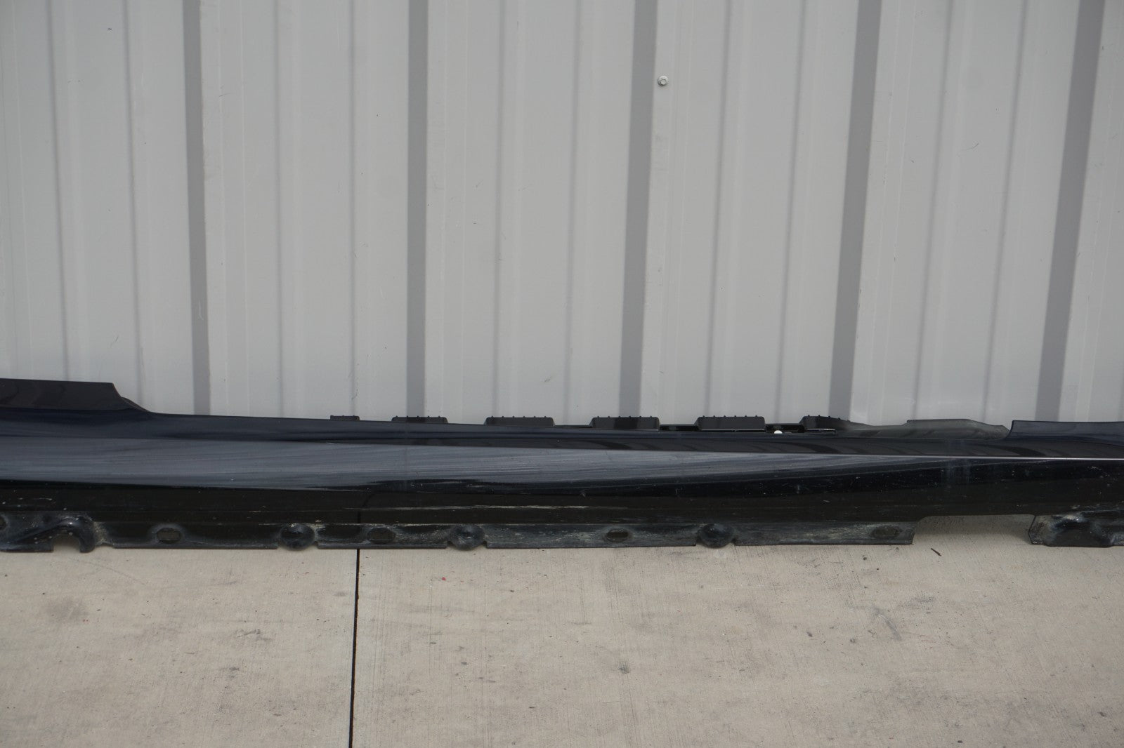 10-17 Mercedes W207 E350 Coupe Right Pass Side Rocker Panel Skirt Molding  OEM