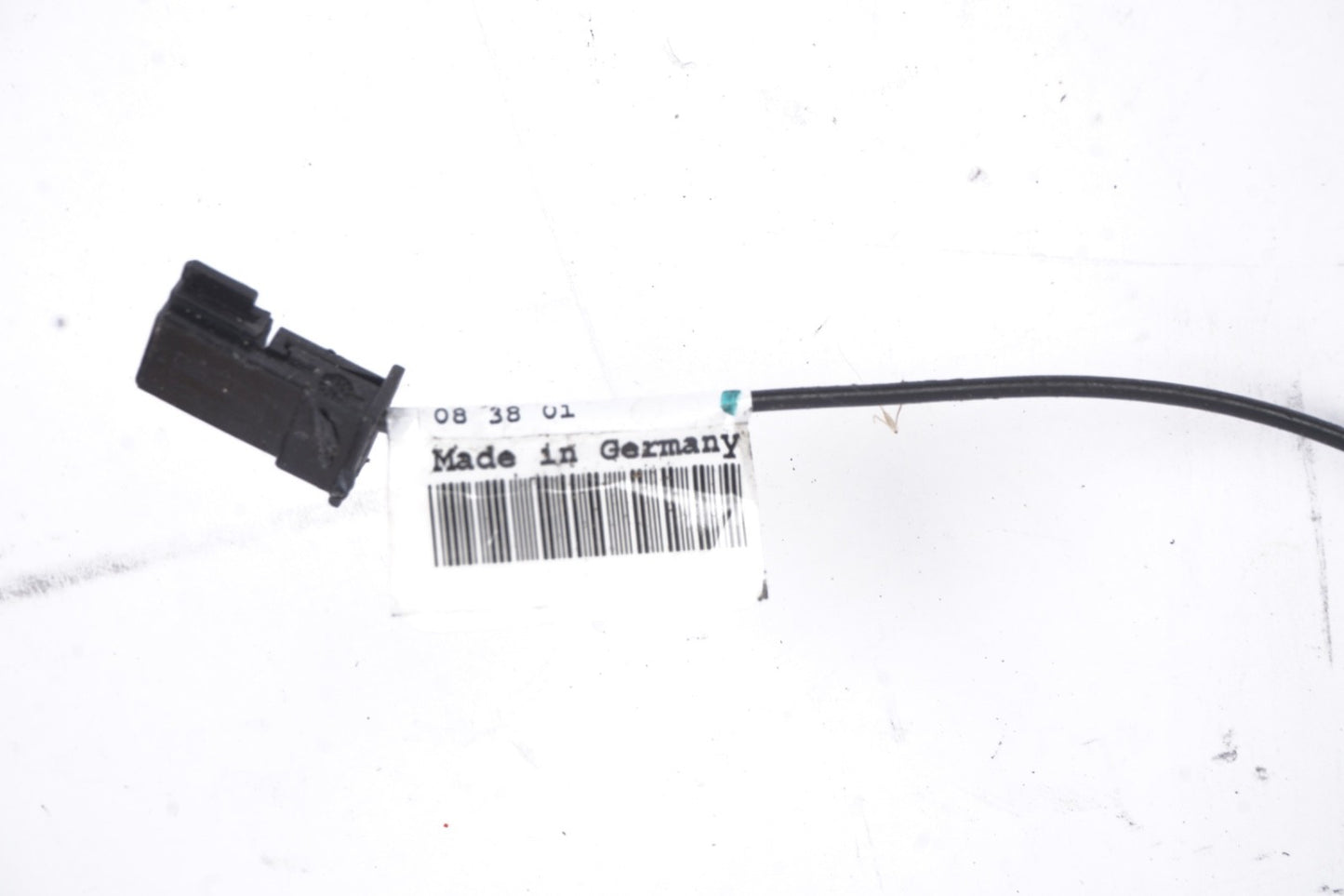 2006 - 2013 VOLVO C70 REAR BUMPER MOUNT BRACKET 09466909 OEM