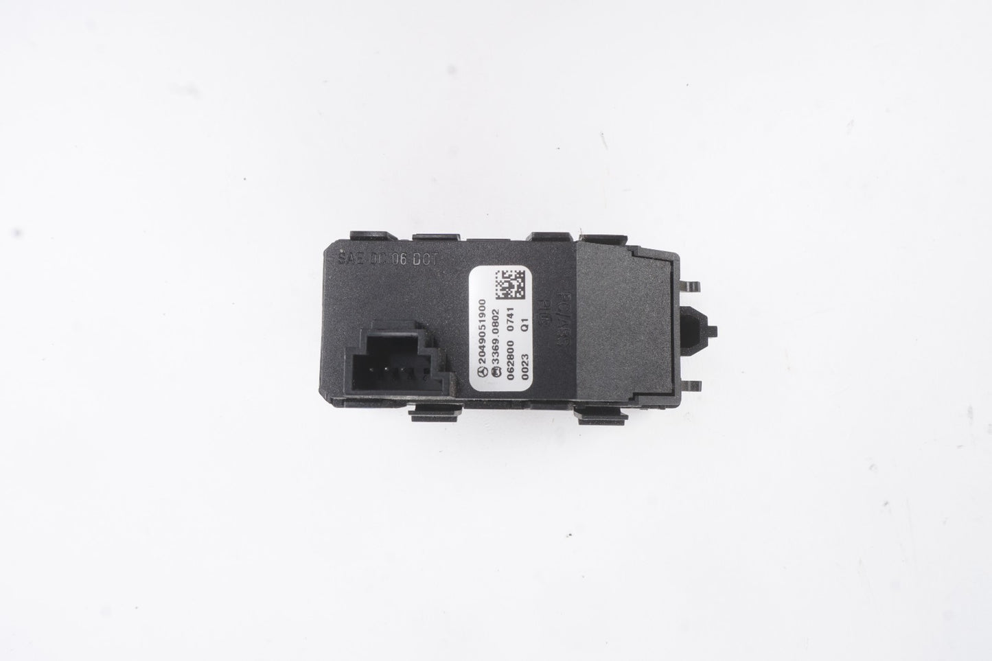 08-11 Mercedes C300 W204 Hazard Warning Lights Esp Switch 2049051900 OEM
