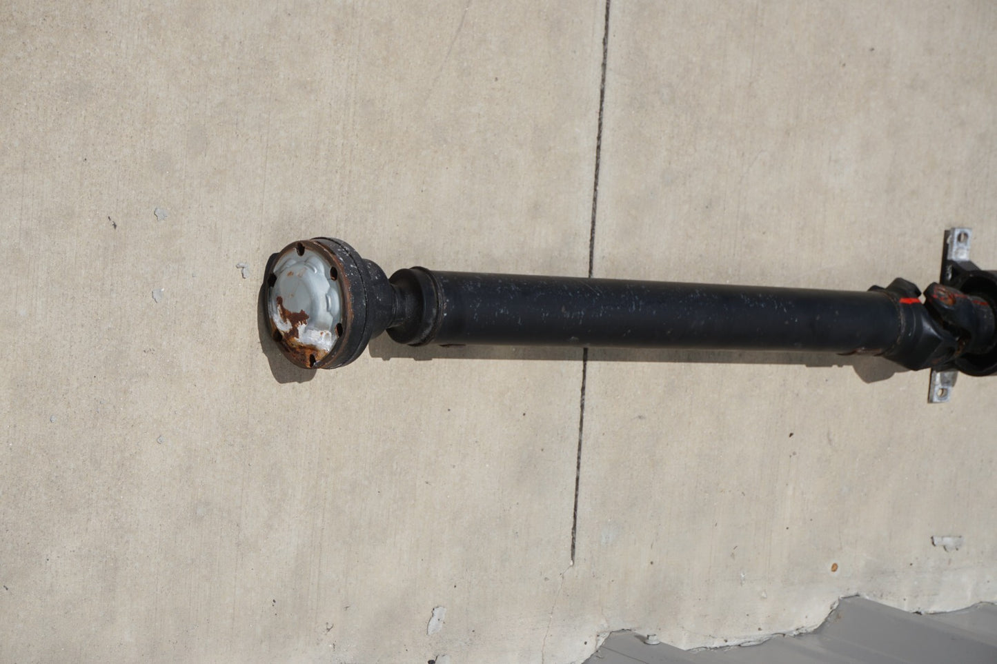 06-10 BMW E64 650i 4.8l AT Rear Driveshaft 7576479 OEM