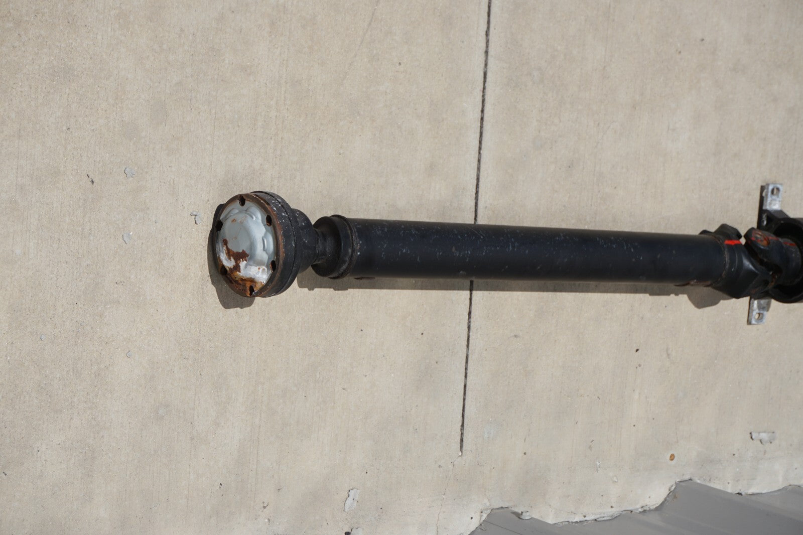06-10 BMW E64 650i 4.8l AT Rear Driveshaft 7576479 OEM