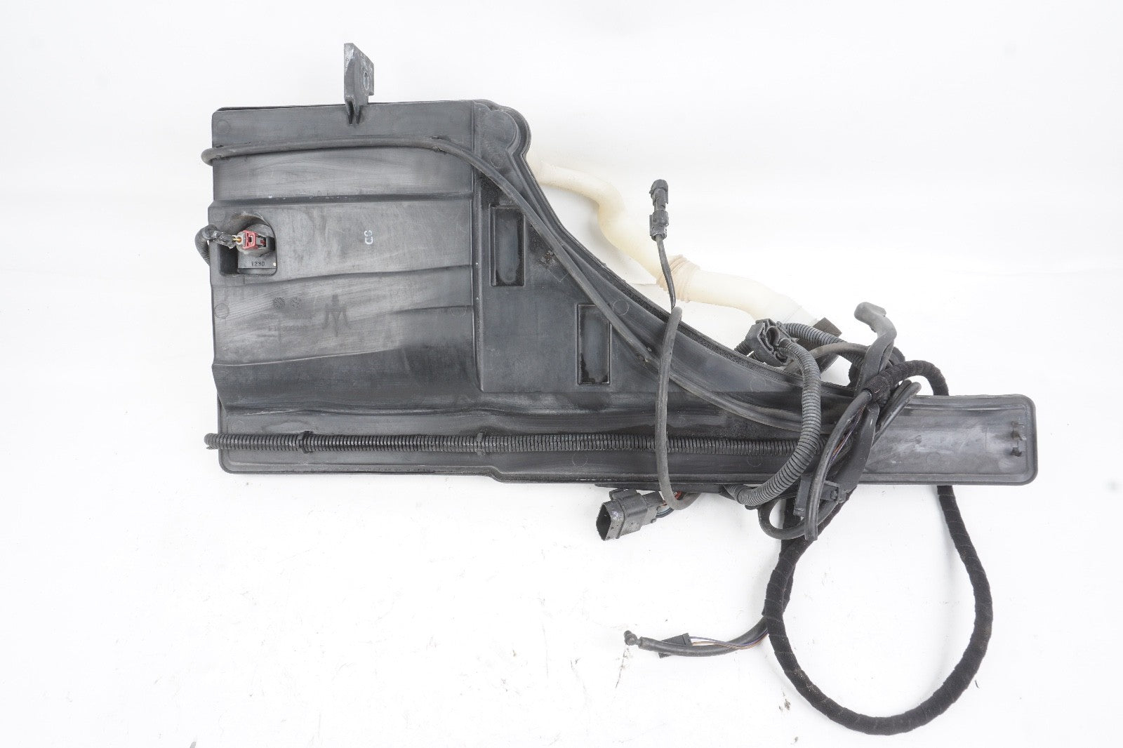 2014 - 2017 MASERATI GHIBLI WINDSHIELD WASHER FLUID RESERVOIR TANK 670006414 OEM