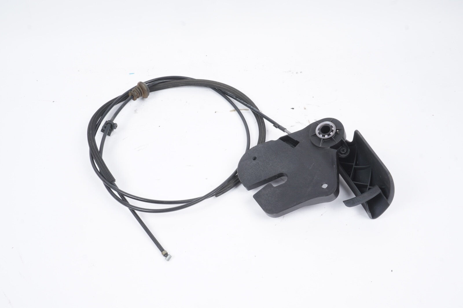 11-18 AUDI A8 A8L S8 - HOOD LATCH RELEASE LEVER HANDLE CABLE BRACKET 4H1823633D