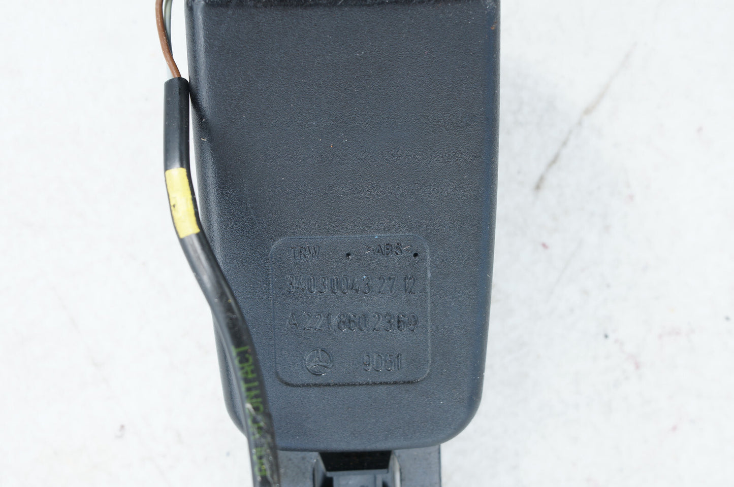 2007 - 2013 MERCEDES S550 W221 REAR LEFT DRIVER SIDE SEAT BELT BUCKLE LATCH OEM