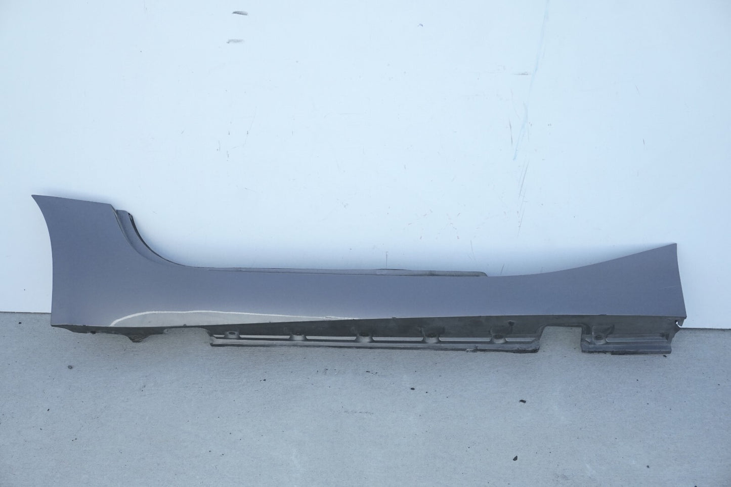 2003-2008 BMW Z4 E85 RIGHT PASSENGER SIDE SKIRT ROCKER MOLDING PANEL TRIM OEM