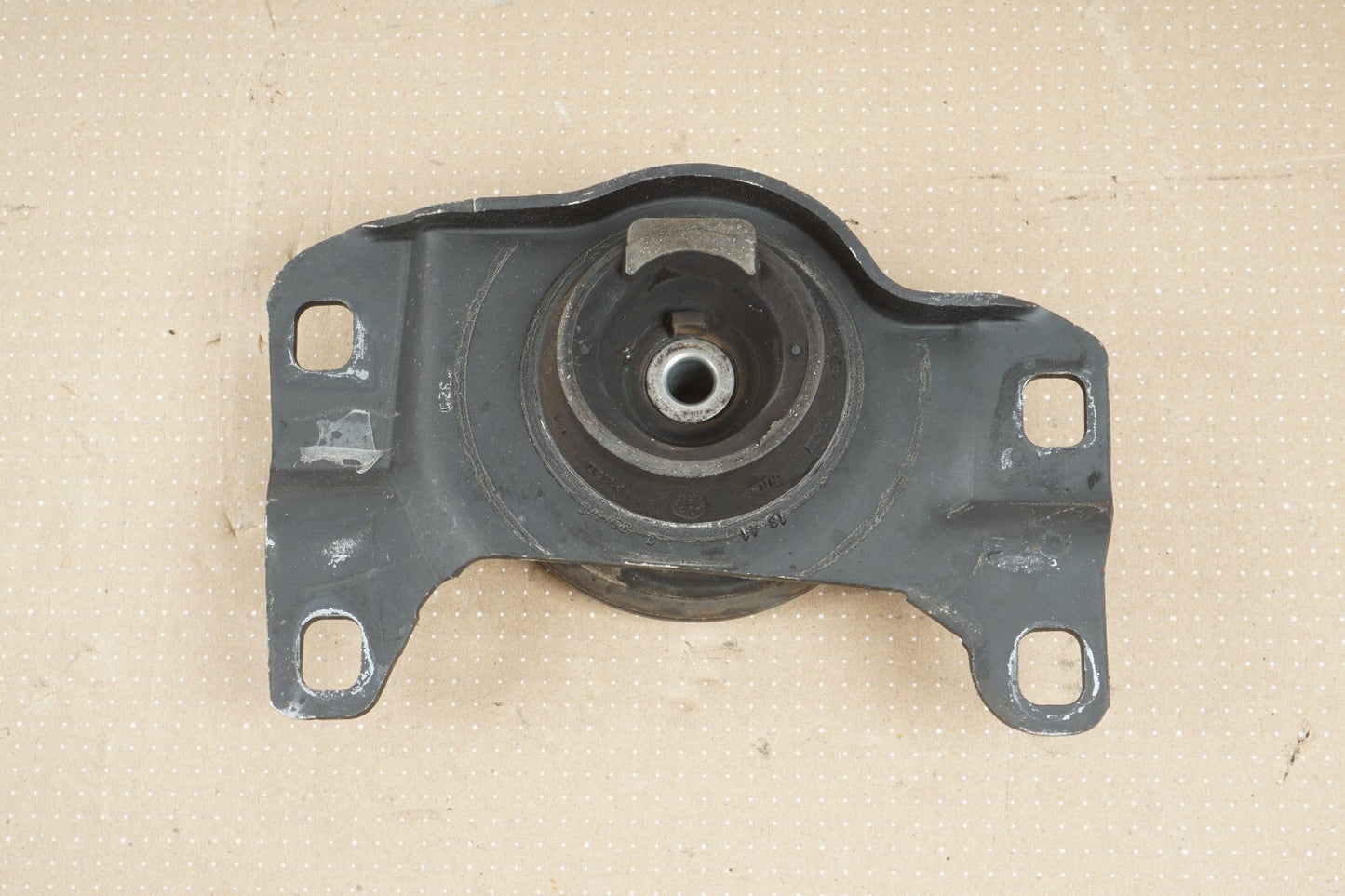 2006-2010 VOLVO C70 GEARBOX MOUNT BRACKET 5N51-7M121-KD OEM
