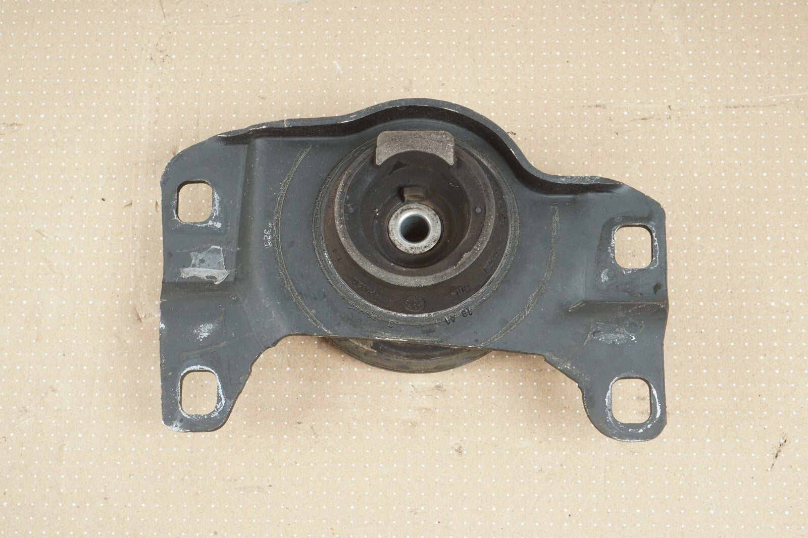2006-2010 VOLVO C70 GEARBOX MOUNT BRACKET 5N51-7M121-KD OEM