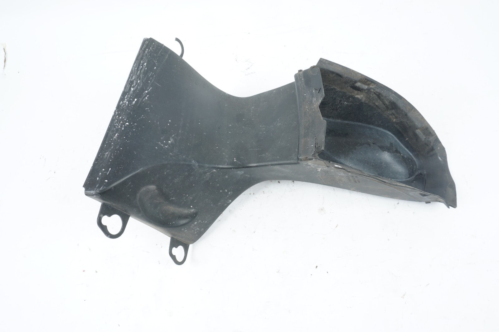 2012 - 2015 AUDI A7 LEFT DRIVER SIDE OUTER AIR GUIDE 4G8121333F  OEM