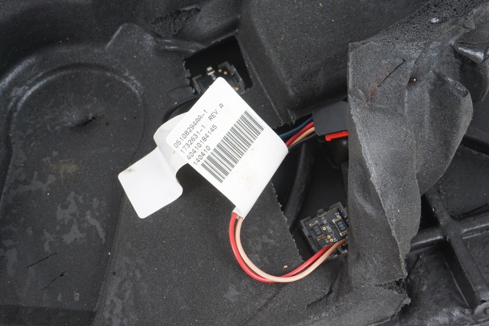 2014-2019 MASERATI GHIBLI SQ4 FRONT RIGHT UNDER DASH LOWER KNEE PANEL TRIM OEM
