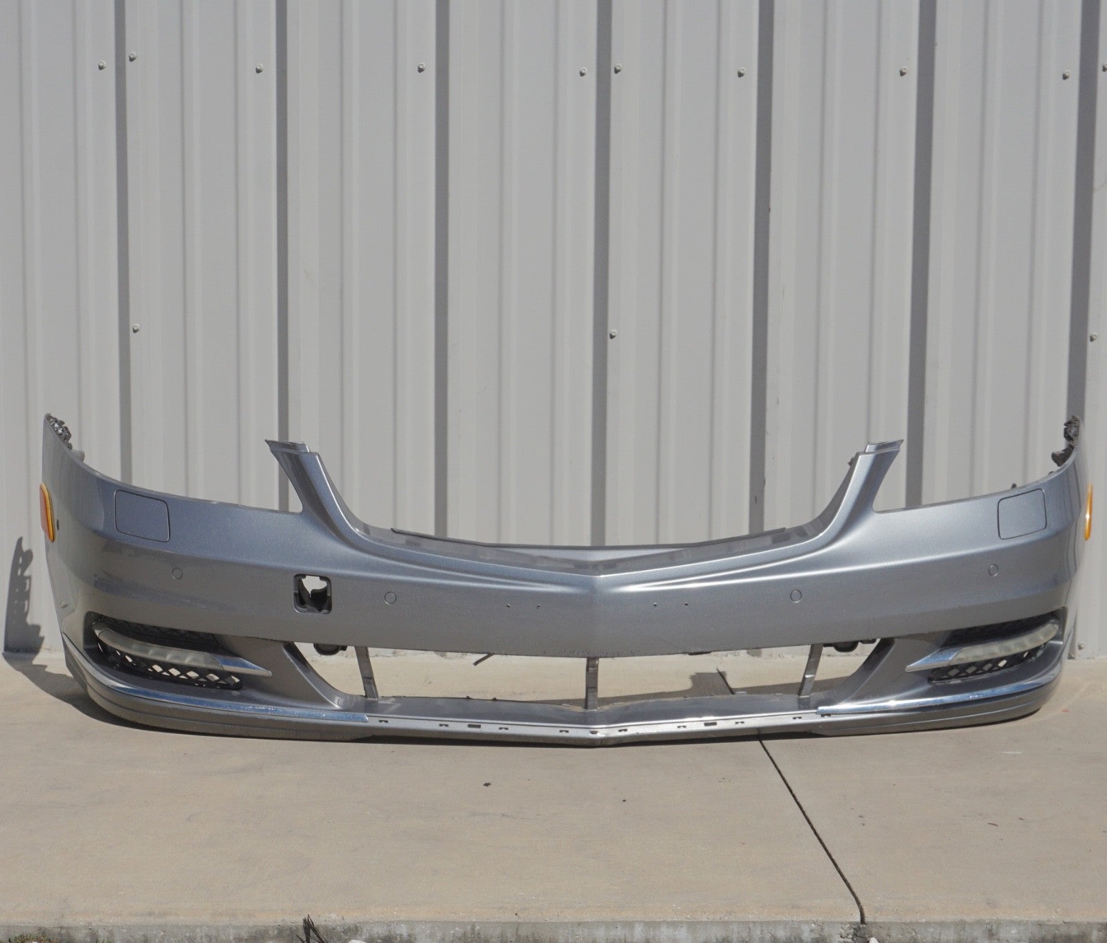 10-13 Mercedes W221 S550 S400 Base Front Bumper Cover Assembly Gray OEM