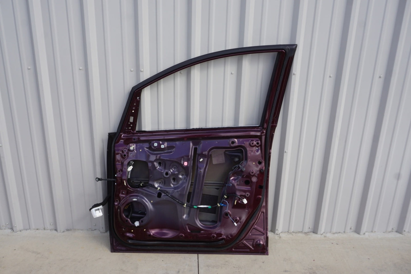 2013 - 2017 Honda Odyssey Passenger Right Front Door Shell Electric