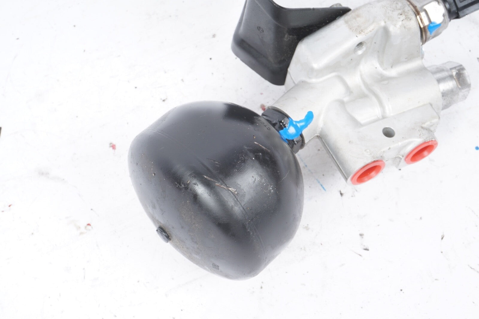 00-08 Mercedes R230 SL500 Pressure Relief Valve ABC Hydraulic Suspension Oem