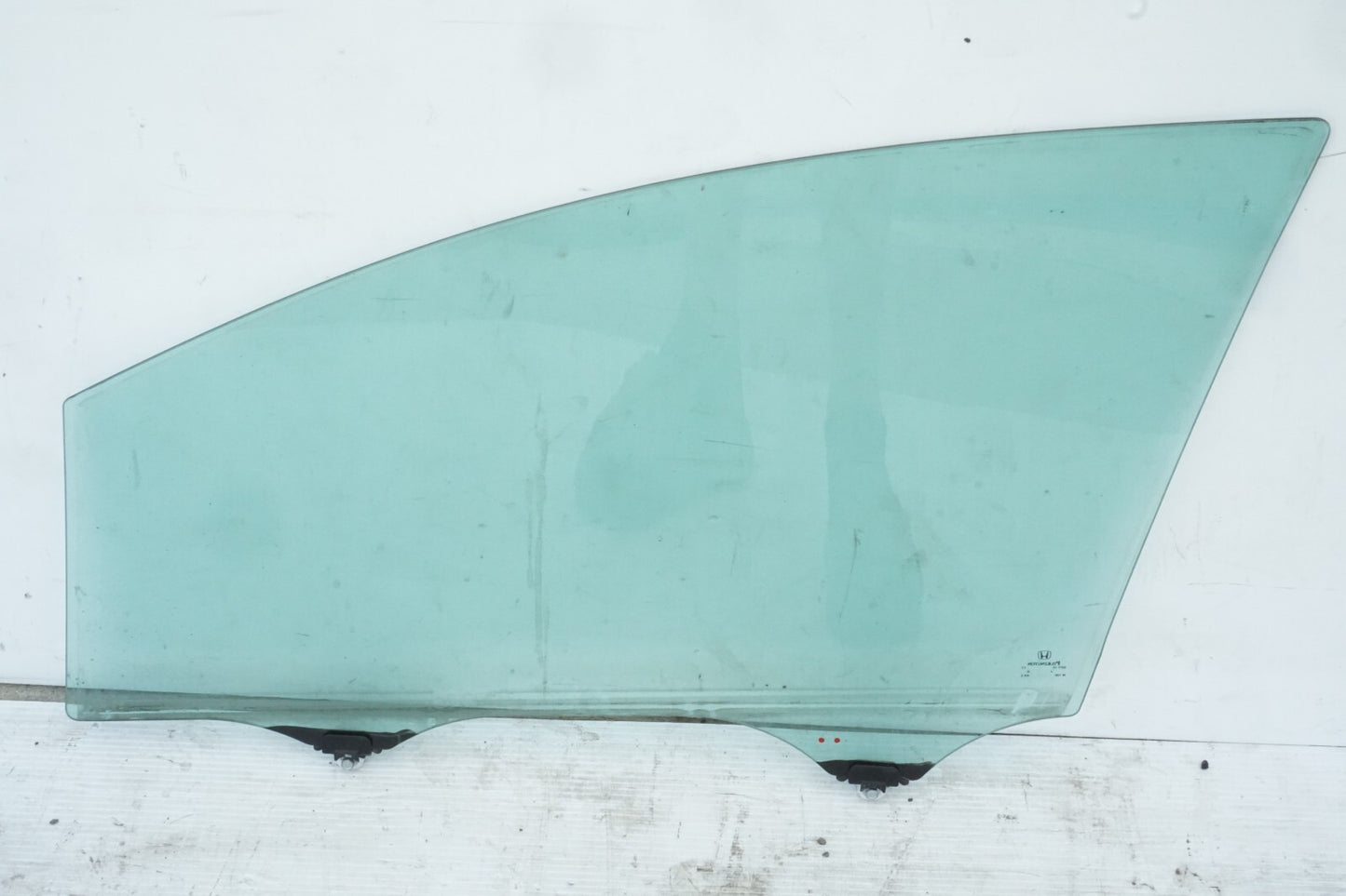 2011 - 2017 HONDA ODYSSEY FRONT RIGHT PASSENGER SIDE DOOR WINDOW GLASS  OEM
