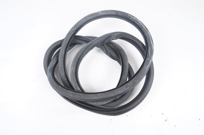2011 - 2018 PORSCHE CAYENNE FRONT RIGHT DRIVER DOOR WEATHERSTRIP SEAL OEM