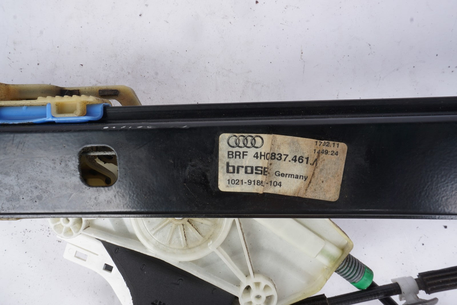 2011 - 2018 AUDI A8 A8L FRONT LEFT DRIVER SIDE DOOR WINDOW REGULATOR OEM