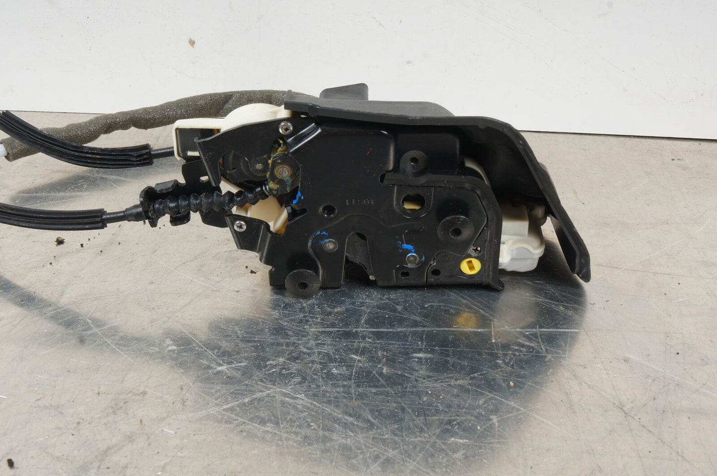 2011 - 2018 AUDI A8 L REAR LEFT SIDE DOOR LATCH LOCK ACTUATOR OEM 4H0839015