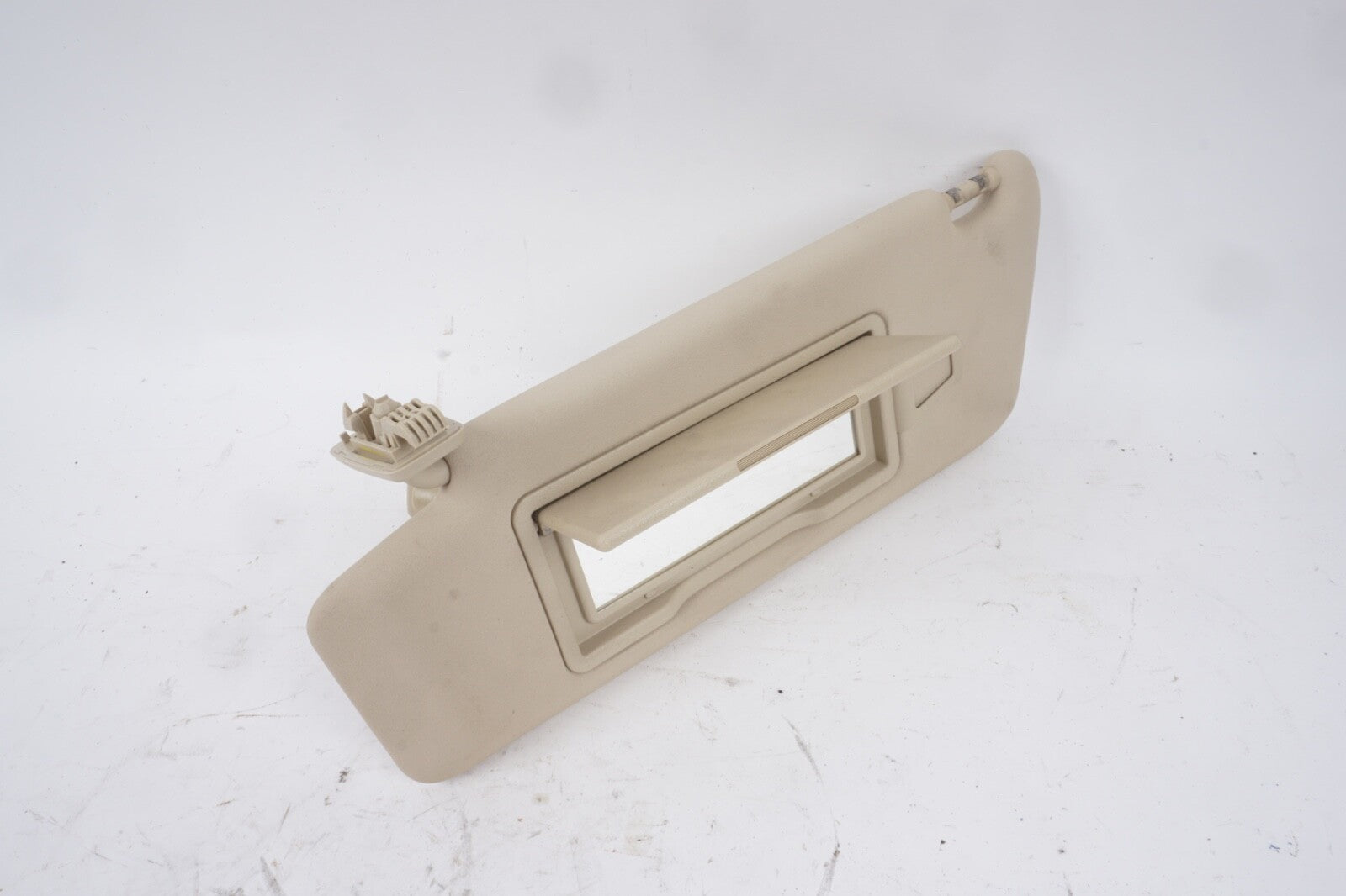08-14 MERCEDES C250 C300 C350 BEIGE RIGHT SUN VISOR ILLUMINATED 20481046107f59