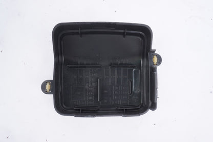 17-20 Alfa Romeo Giulia Stelvio Front Right Floor Fuse Box Lid Cover 50547168