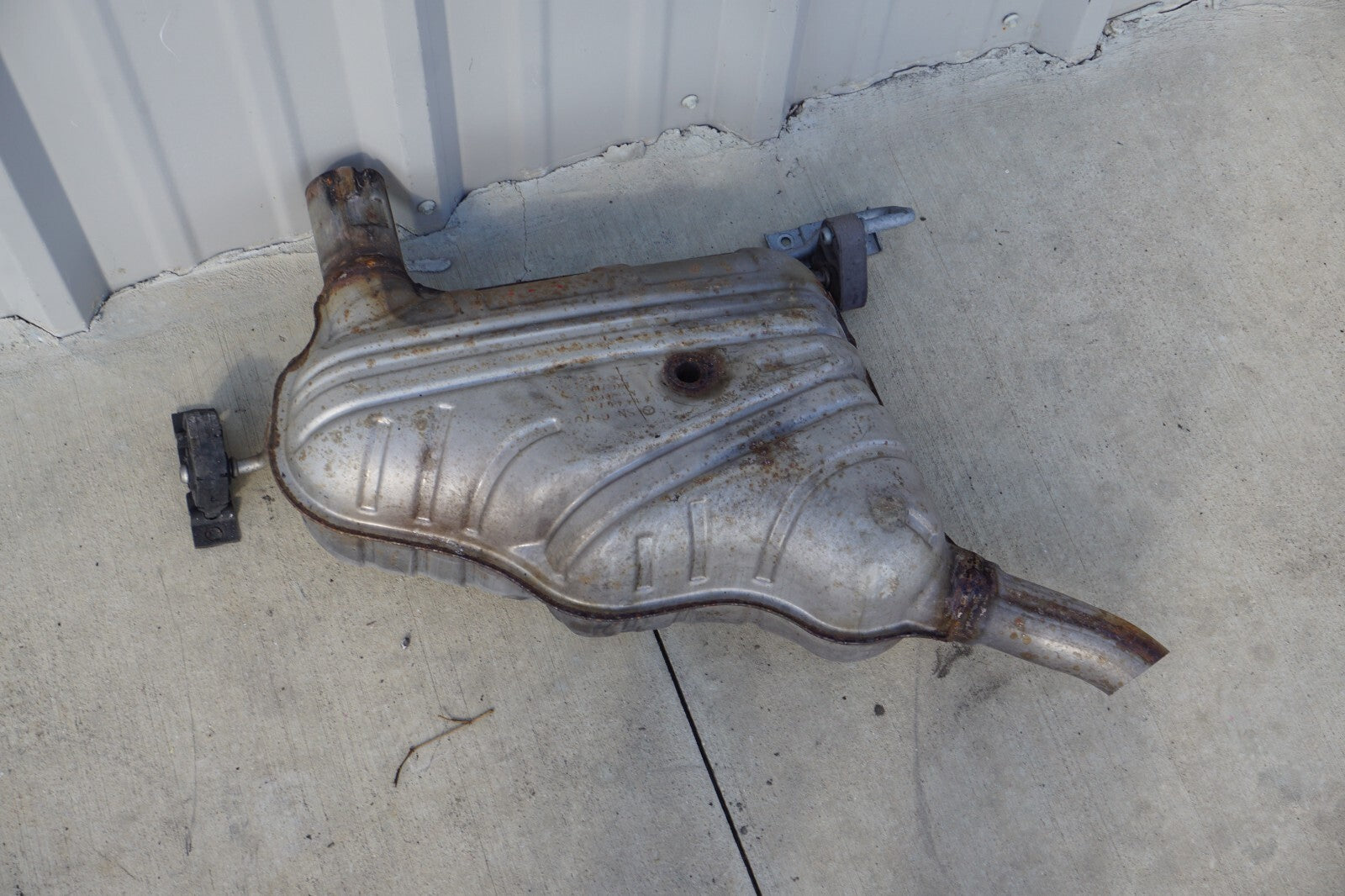09-11 Mercedes W164 ML350 Exhaust Muffler Left Driver Side OEM