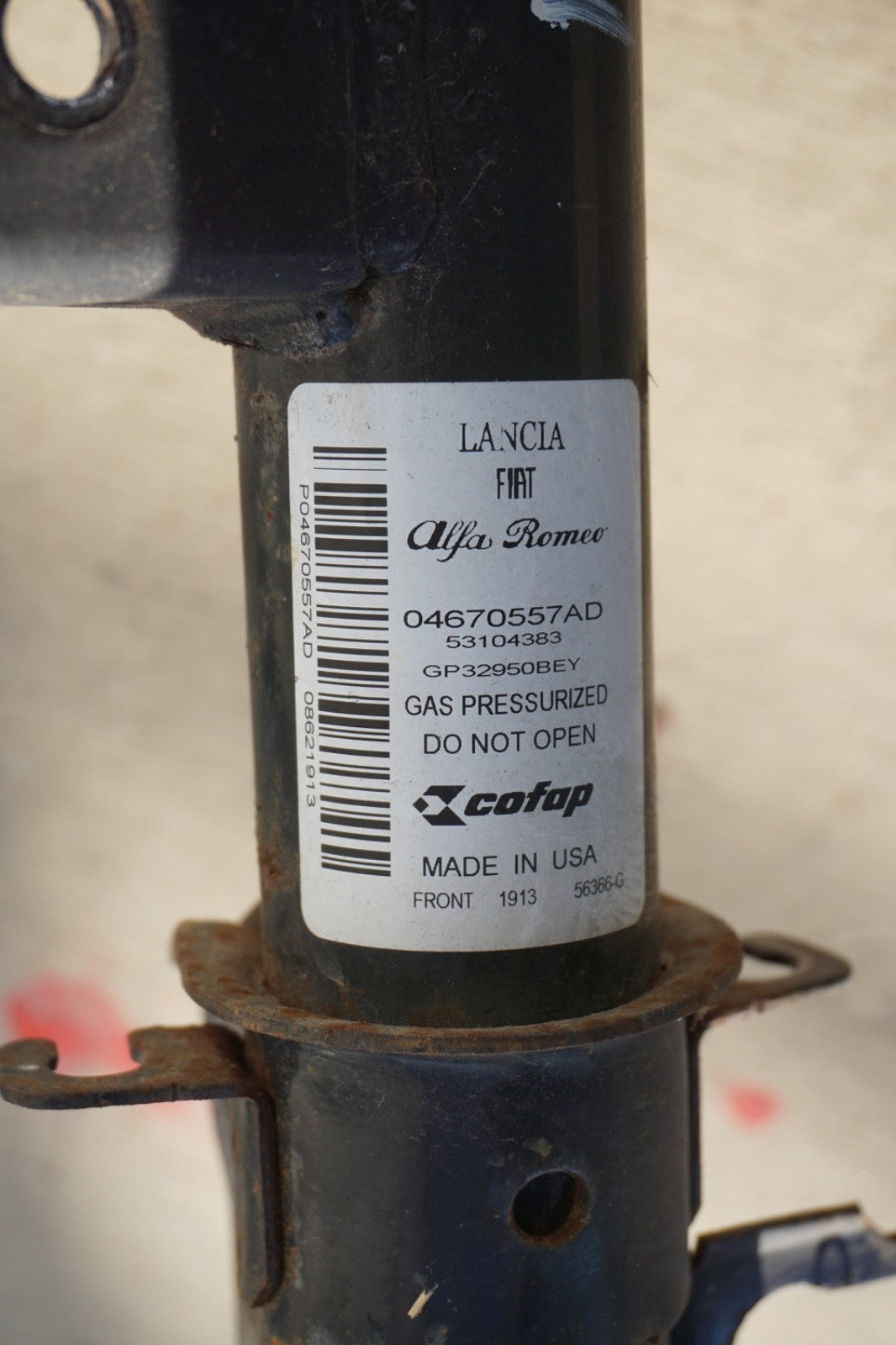 2012 - 2019 Fiat 500 Front Left Shock Absorber 68237653AA OEM 10k