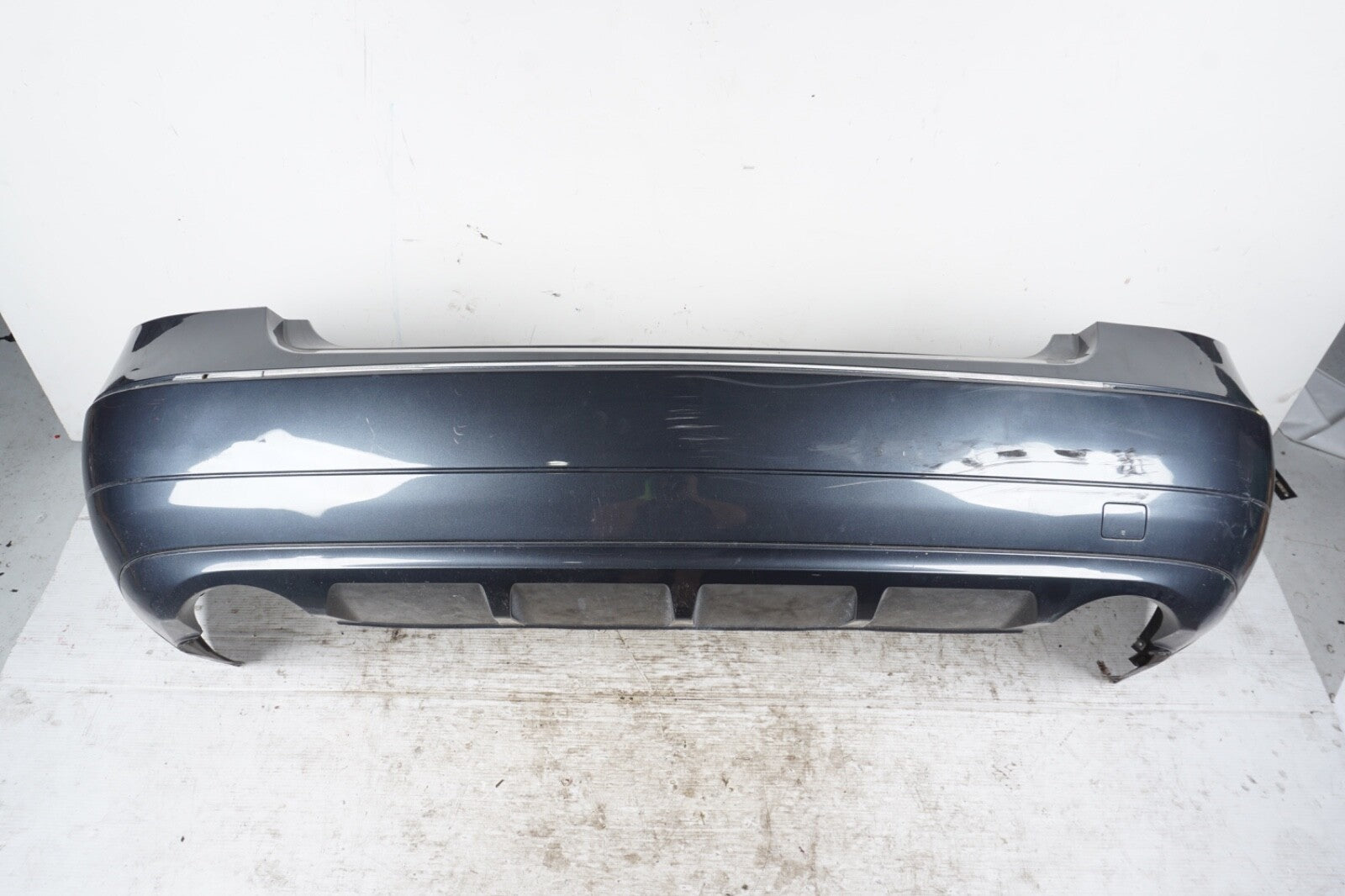 2009 2010 2011 2012 2013 MERCEDES E 350 CONVERTIBLE  COUPE REAR BUMPER COVER OEM