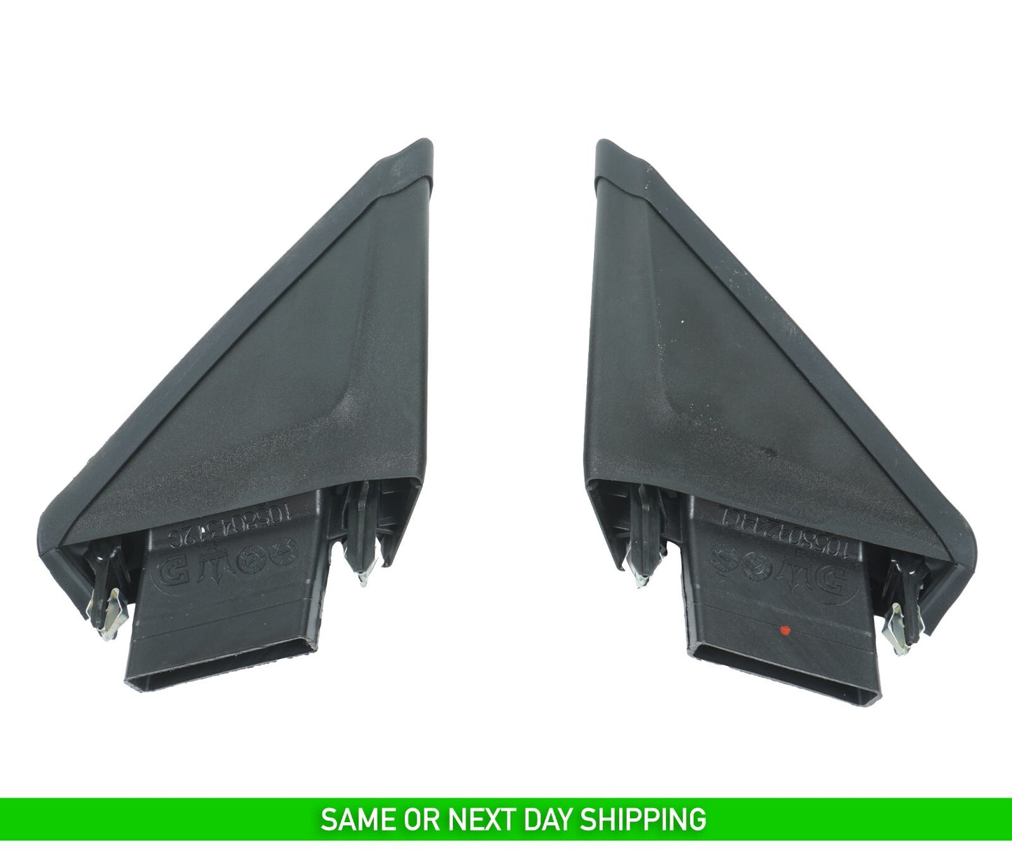 14 - 20 MASERATI QUATTROPORTE DOOR CORNER TRIM COVER VENT  LEFT & RIGHT OEM