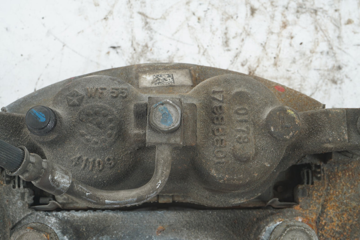 17 - 22 CHRYSLER PACIFICA FRONT LEFT DRIVER SIDE BRAKE CALIPER OEM
