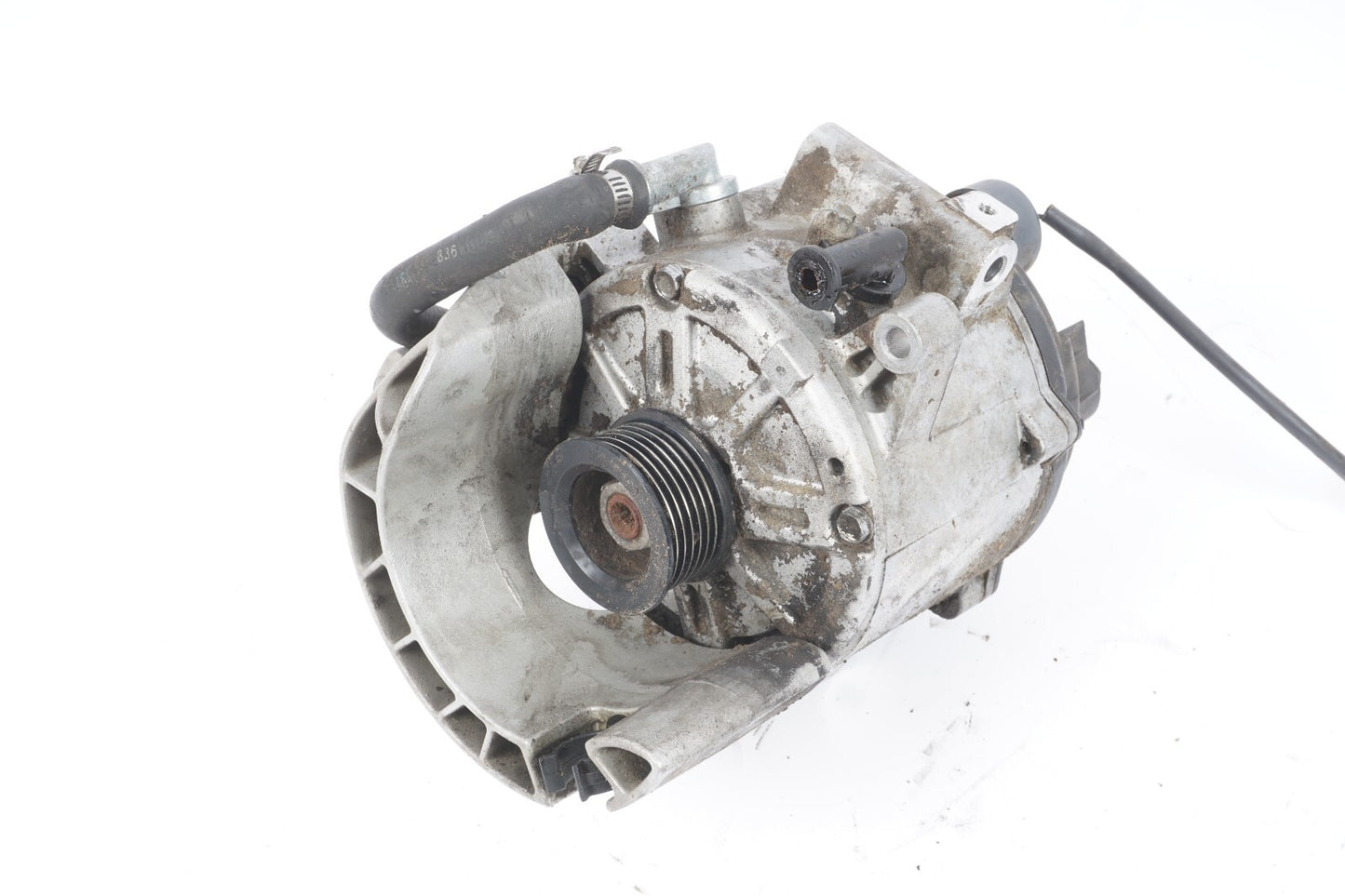 11-18 Porsche Cayenne 958 4.8l Alternator  OEM