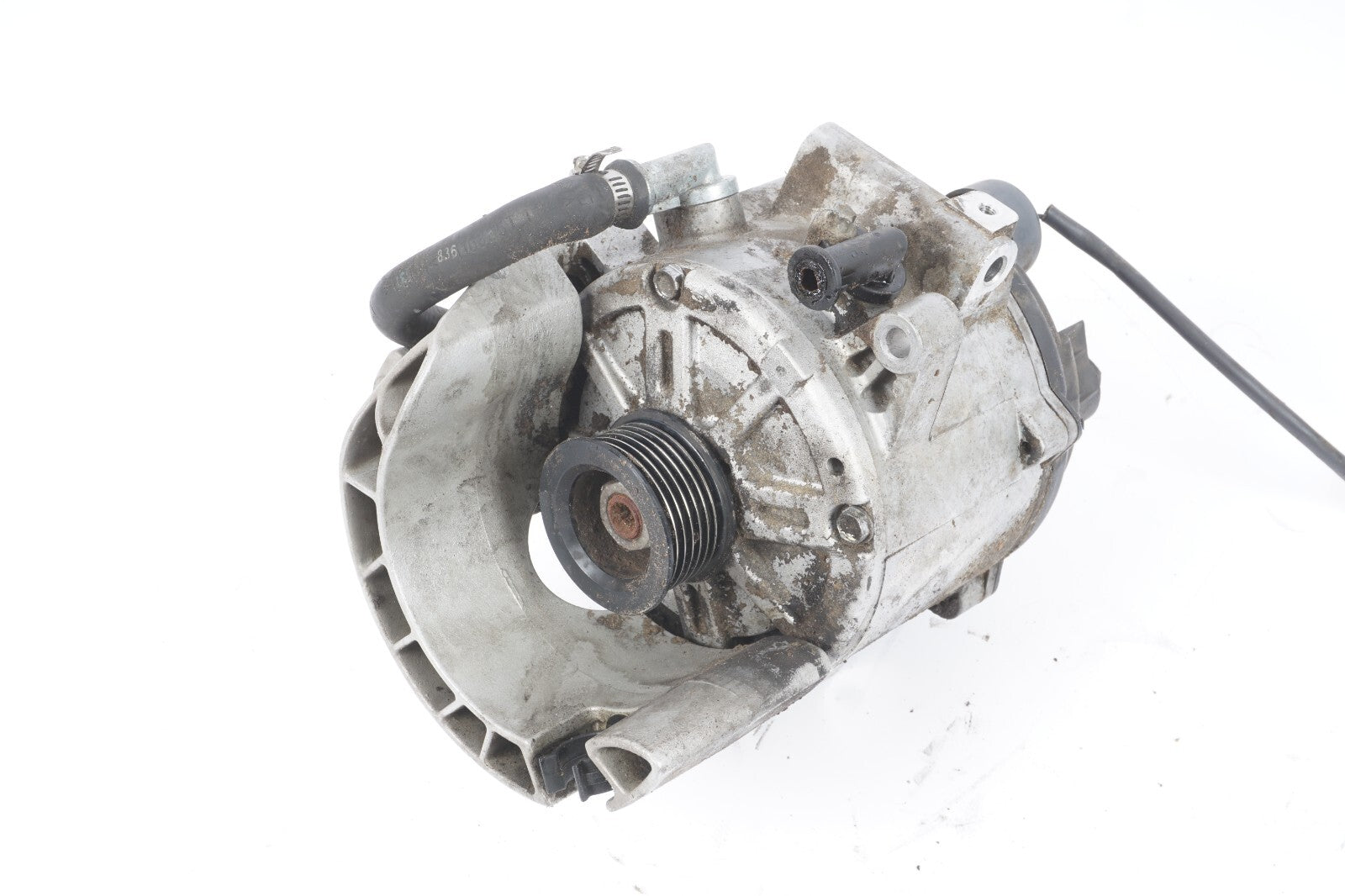 11-18 Porsche Cayenne 958 4.8l Alternator  OEM