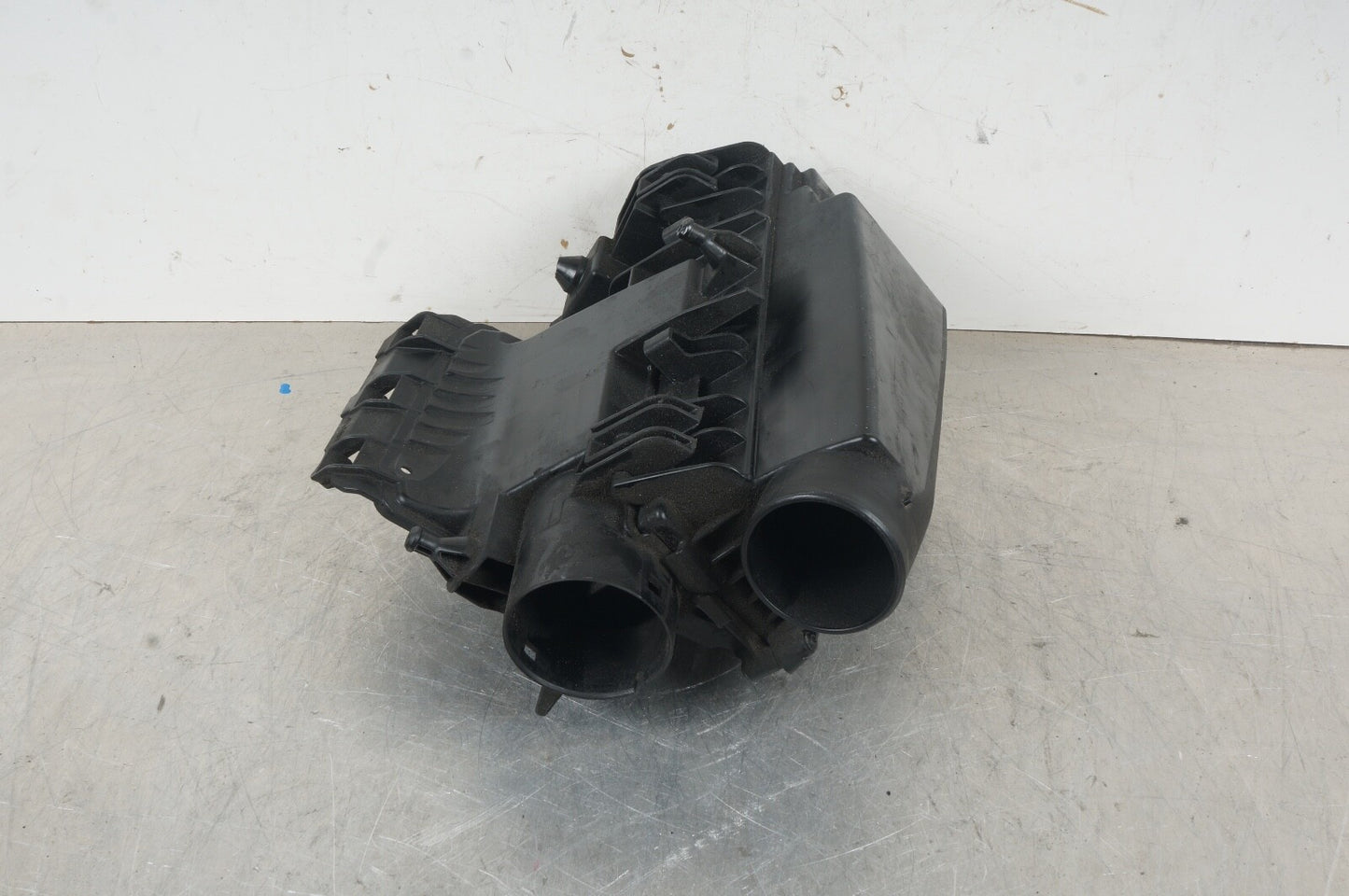 12-15 Mercedes W204 C250 Air Intake Cleaner Filter Housing Box 2710901601 OEM