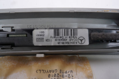 2007-2012 MERCEDES BENZ GL450 ML350 REAR ROOF DOME LIGHT READING MAP LAMP OEM