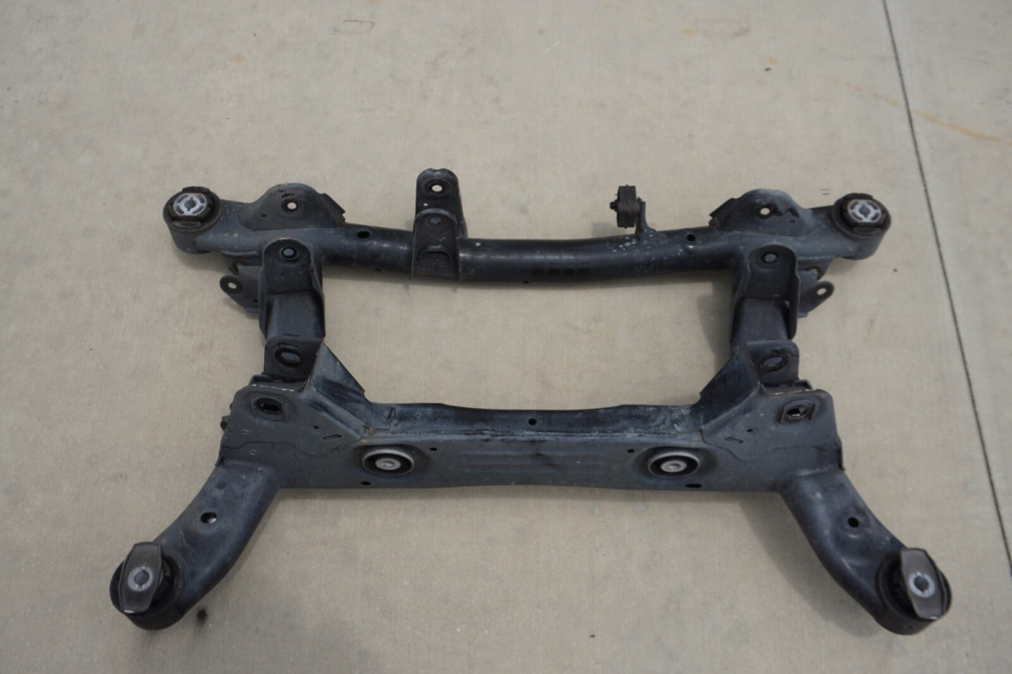 2017 - 2022 ALFA ROMEO GIULIA 2.0L RWD REAR SUBFRAME CROSSMEMBER OEM 00505521660