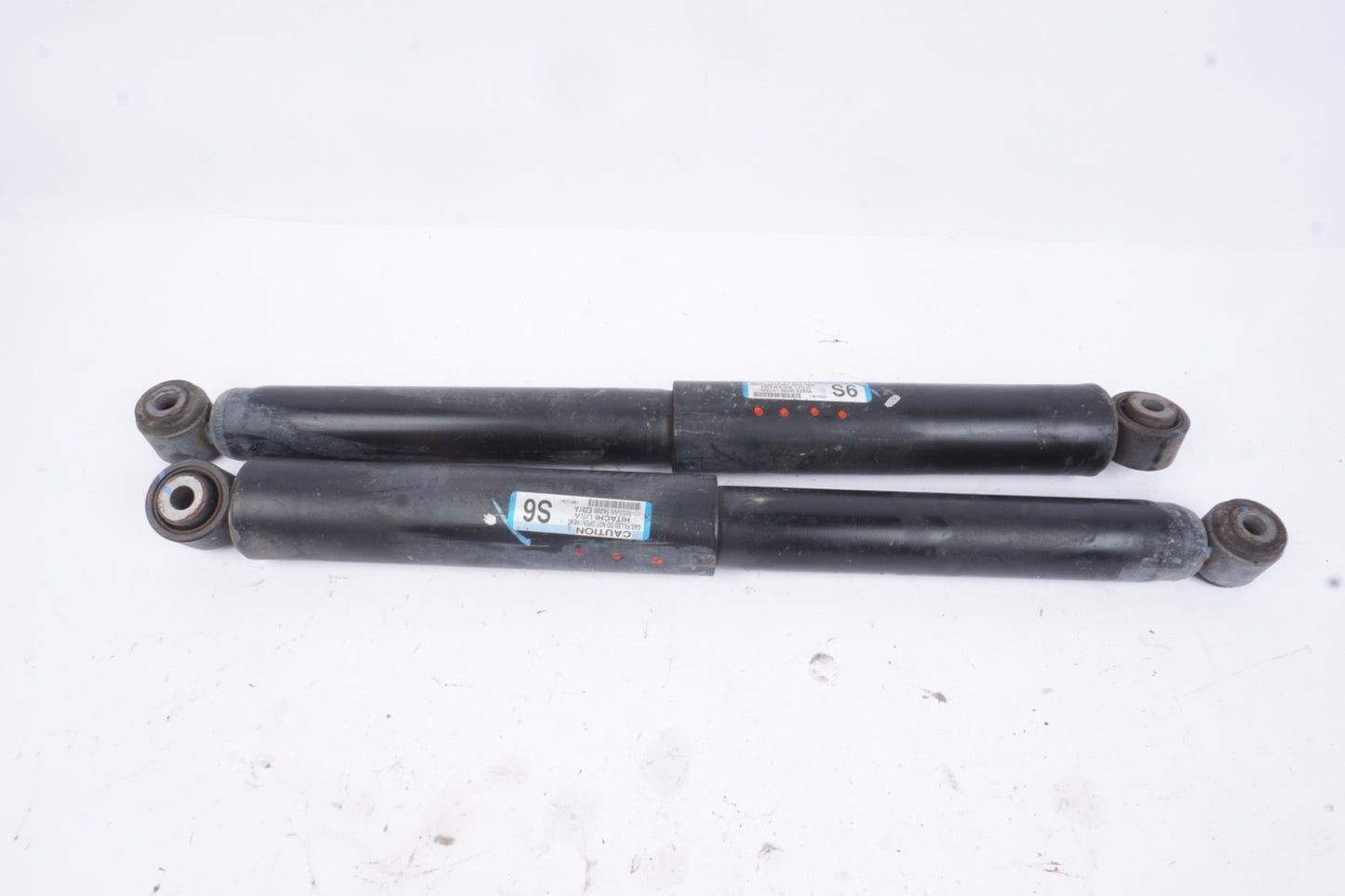 2016 - 2019 NISSAN TITAN XD 5.0L REAR LEFT RIGHT SHOCK STRUT ABSORBER OEM SET