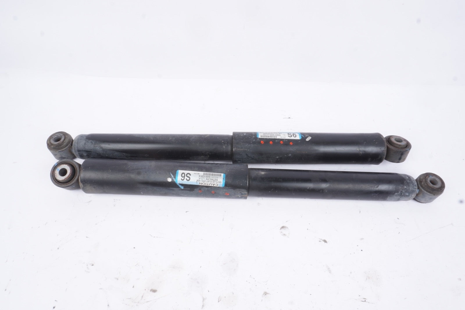 2016 - 2019 NISSAN TITAN XD 5.0L REAR LEFT RIGHT SHOCK STRUT ABSORBER OEM SET