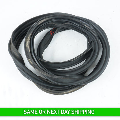 2012 - 2018 AUDI A7 TAILGATE LIFTGATE BACK DOOR WEATHERSTRIP SEAL 4G8827705A OEM