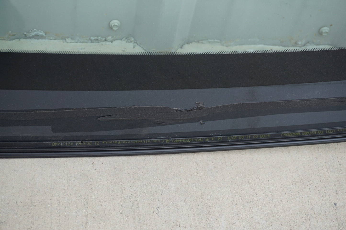2021 - 2023 POLESTAR 2 WINDSHIELD GLASS