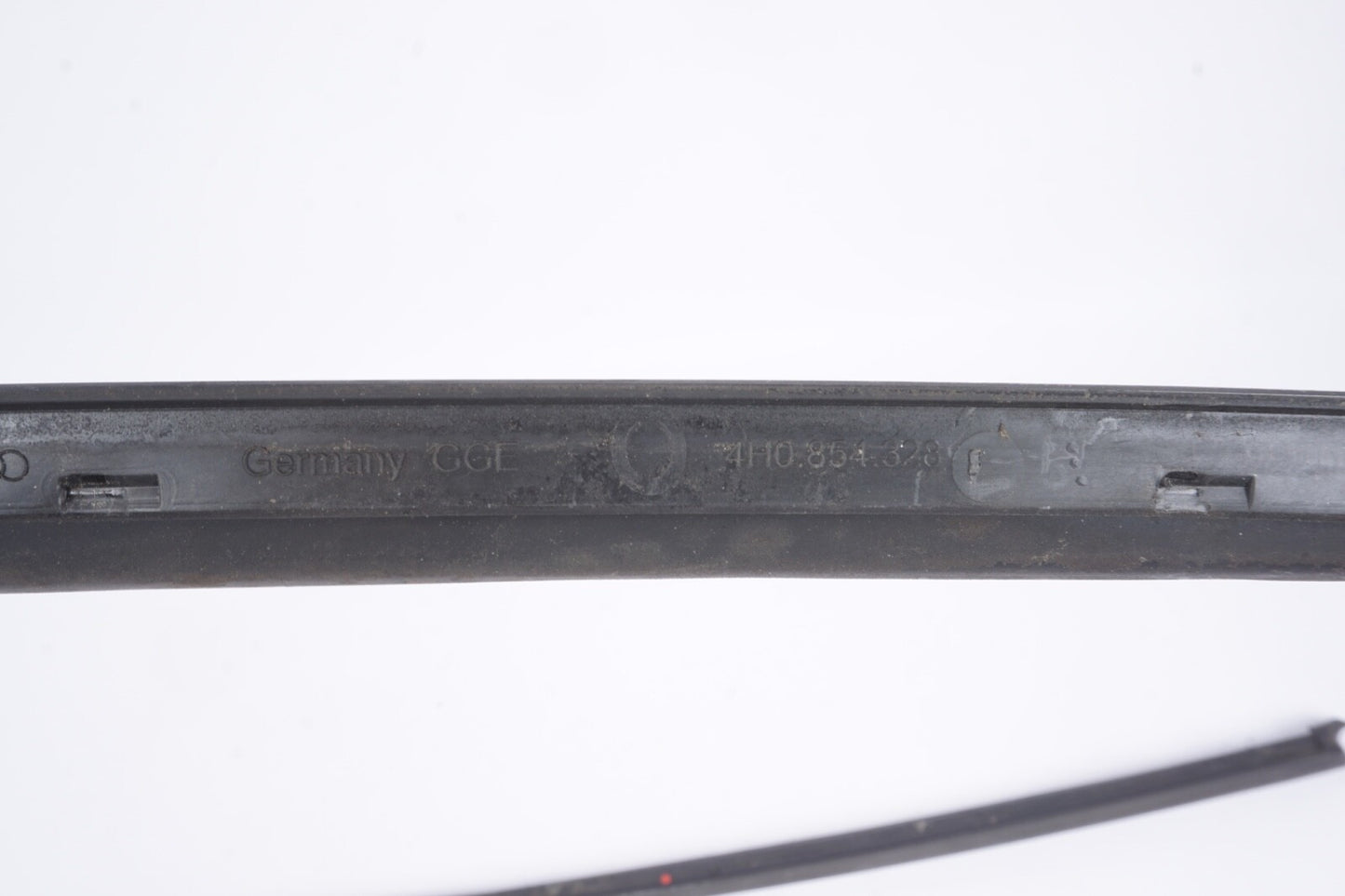 2011-2018 AUDI A8 QUATTRO - Left and Right Windshield SIDE TRIM / SEAL 4H0854328