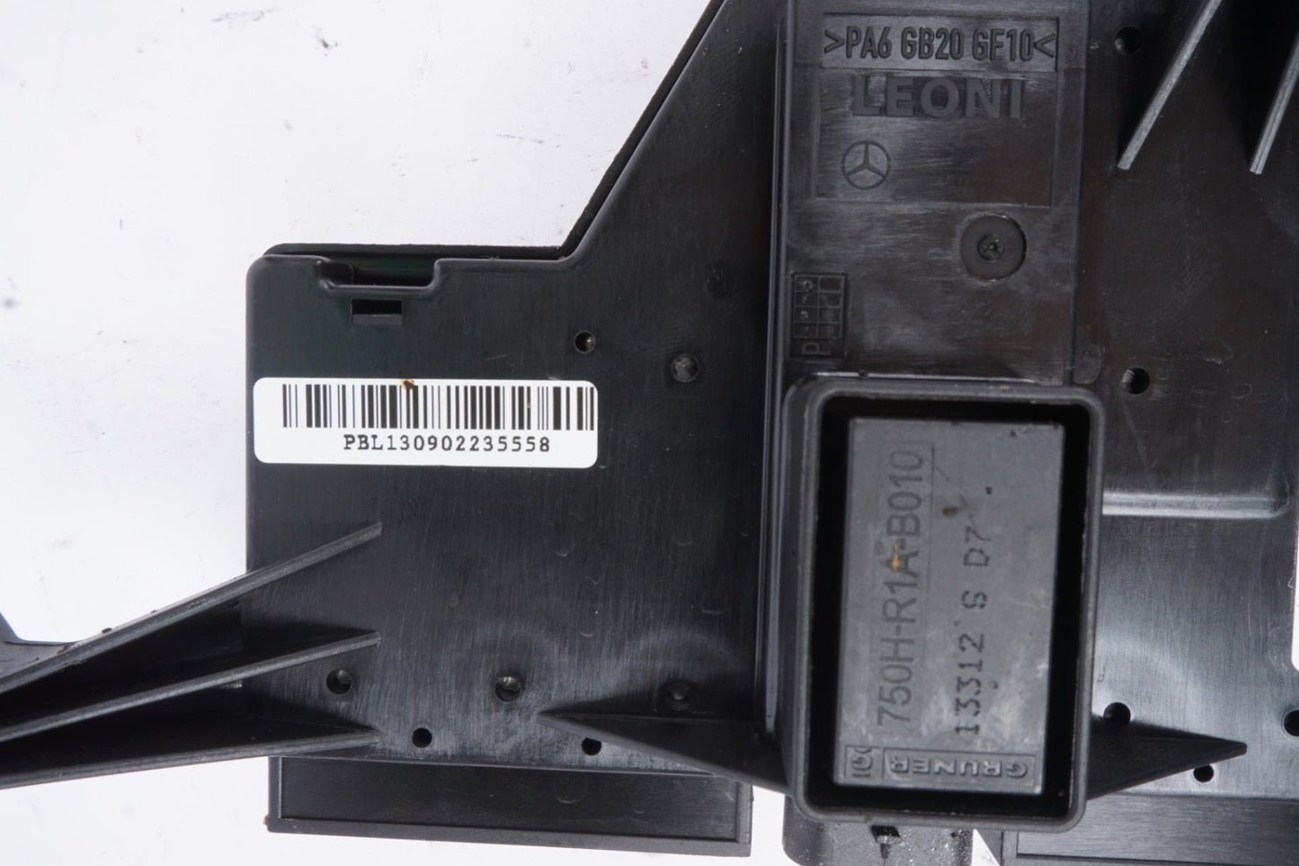 14-17 Mercedes W222 S550 S600 Front Dash Fuse Junction Box Relay Block Panel OEM